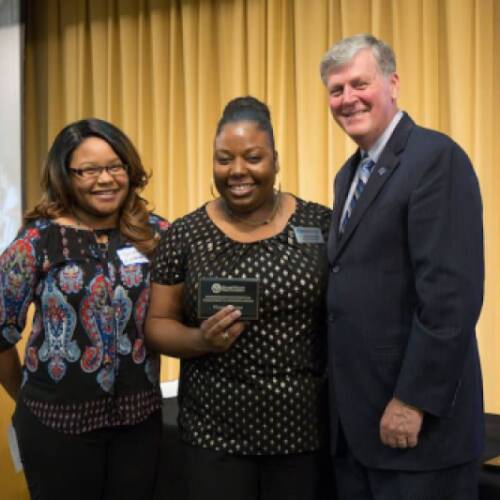 V'Lecea Hunter '15 Wins GVSU's A/P Commitment to Students Award